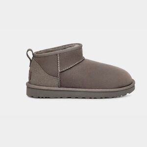 UGG Classic Ultra Mini in Grey (Size 8US)
